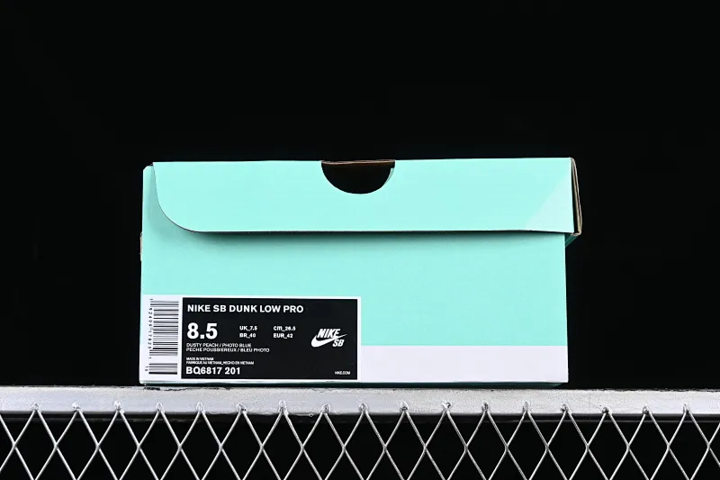 All Categories Nk SB Dunk Series Nk SB Dunk Low Low-top Sneakers Nk SB Dunk Low Pro Color Corduroy Low-top Casual Sports Skateboard Shoes BQ6817-201